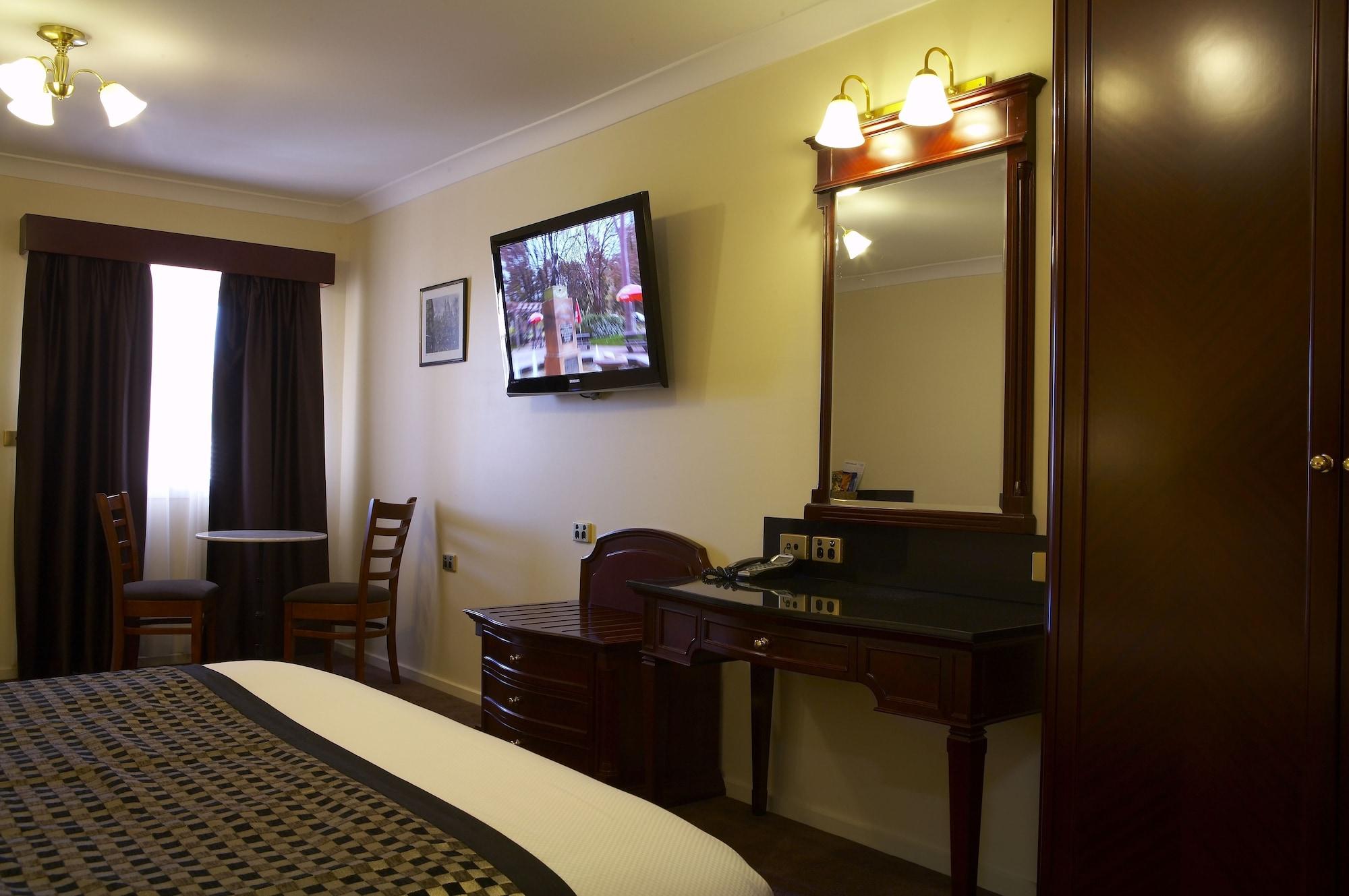 อัลบูรี จอร์เจียน โมเทล แอนด์ สวีท Hotel ออลเบอรี ภายนอก รูปภาพ